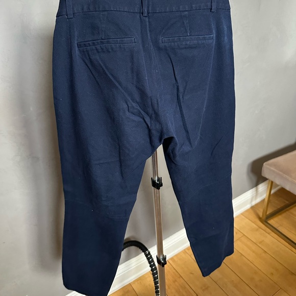 J Crew Women’s Size 4 Navy Straight Leg Pants - Picture 2 of 3